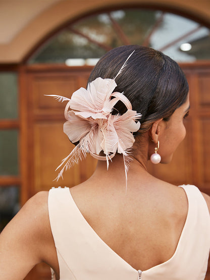 Klassische Tüll Fascinators mit Federn