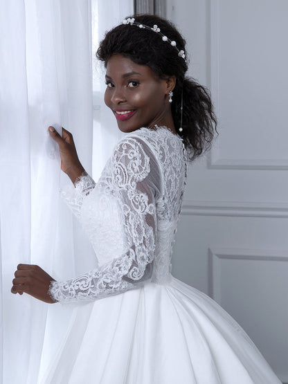 Brautkleider in Duchesse-Linie mit V-Ausschnitt Langen Ärmeln Spitze Und Applikationen